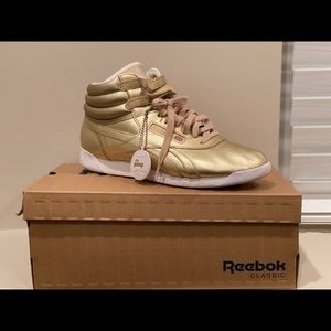 Reebok Classic Special Edition Metallic Gold